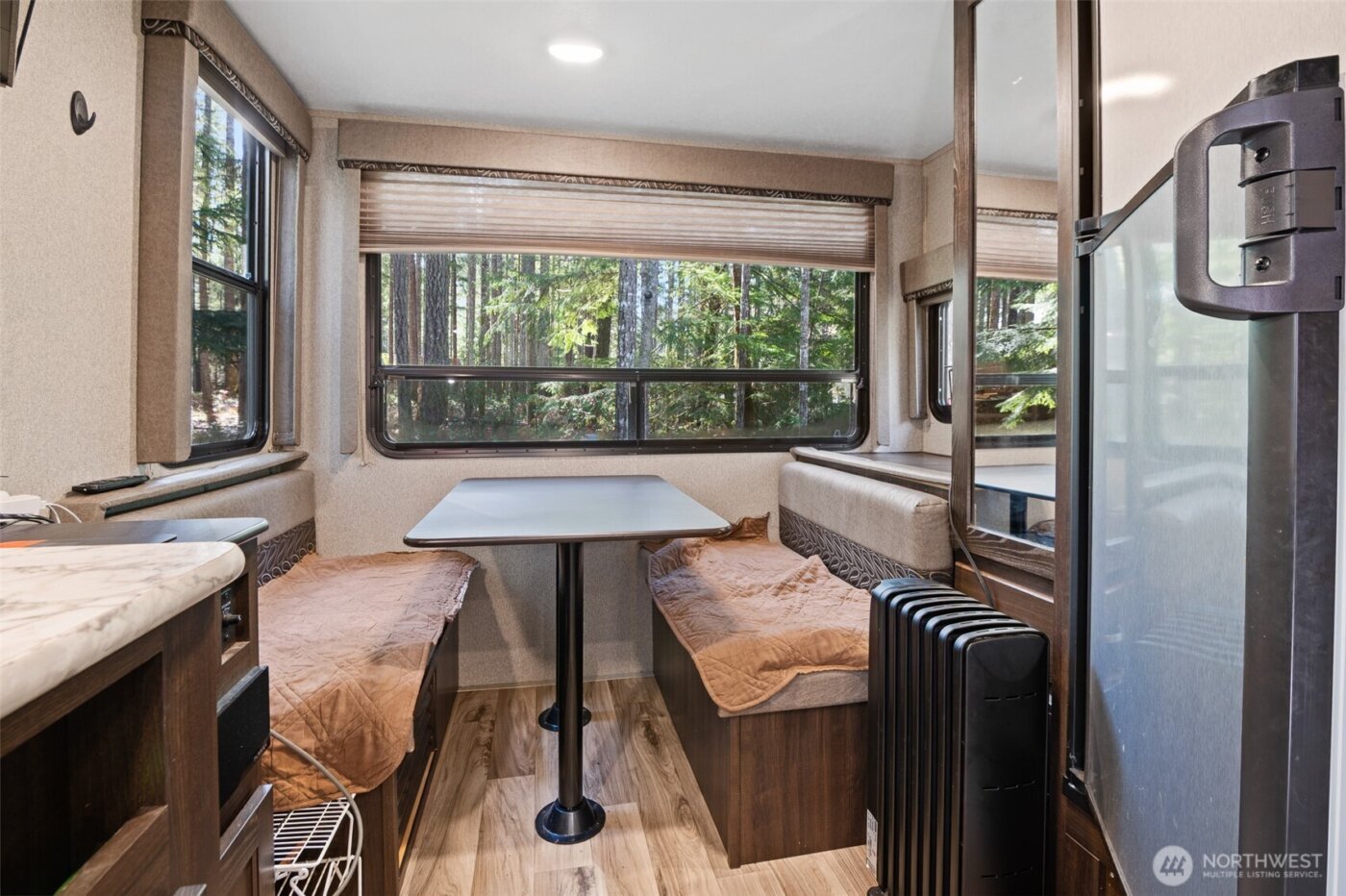 31 N Brook Lane , Hoodsport, WA 98548