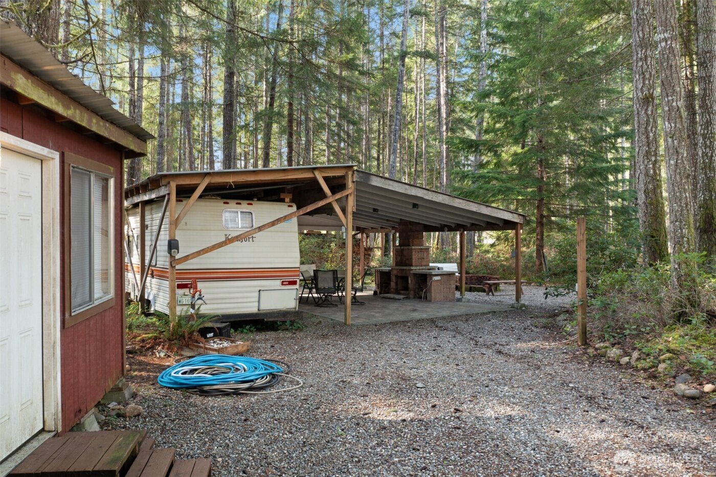 31 N Brook Lane , Hoodsport, WA 98548