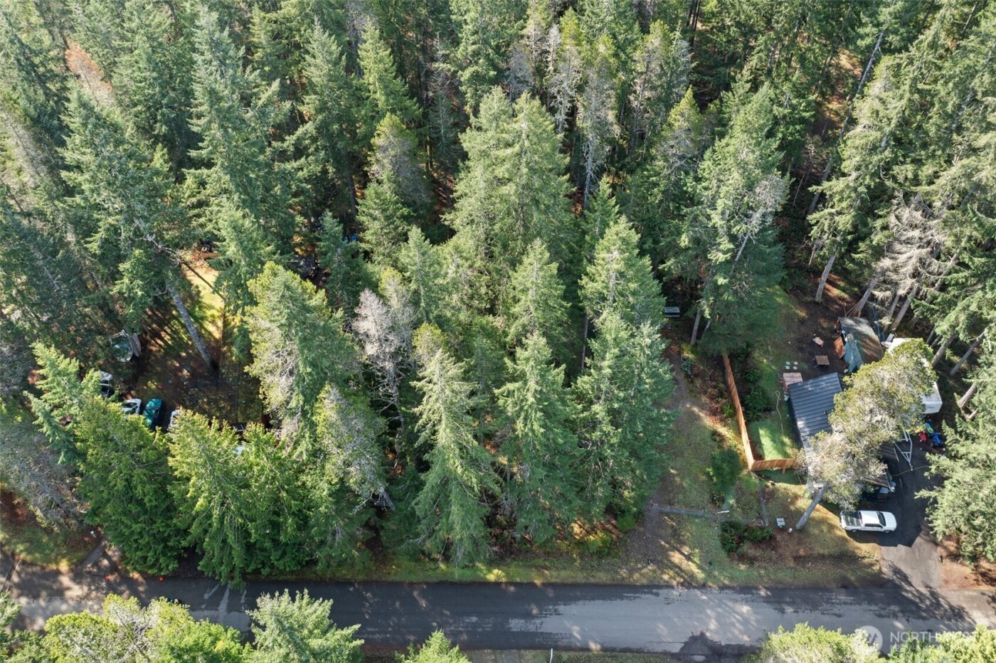 31 N Brook Lane , Hoodsport, WA 98548