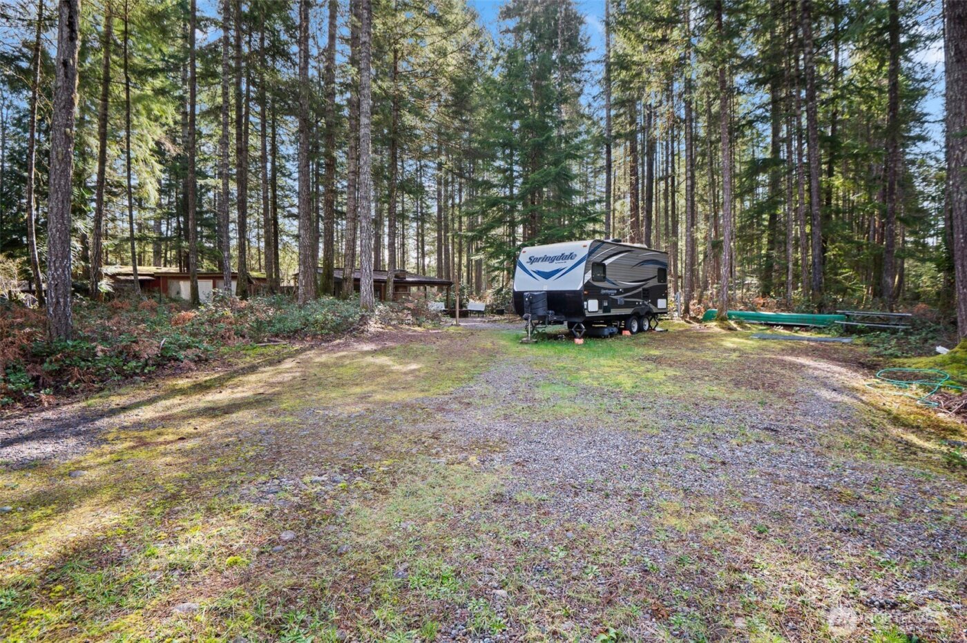 31 N Brook Lane , Hoodsport, WA 98548