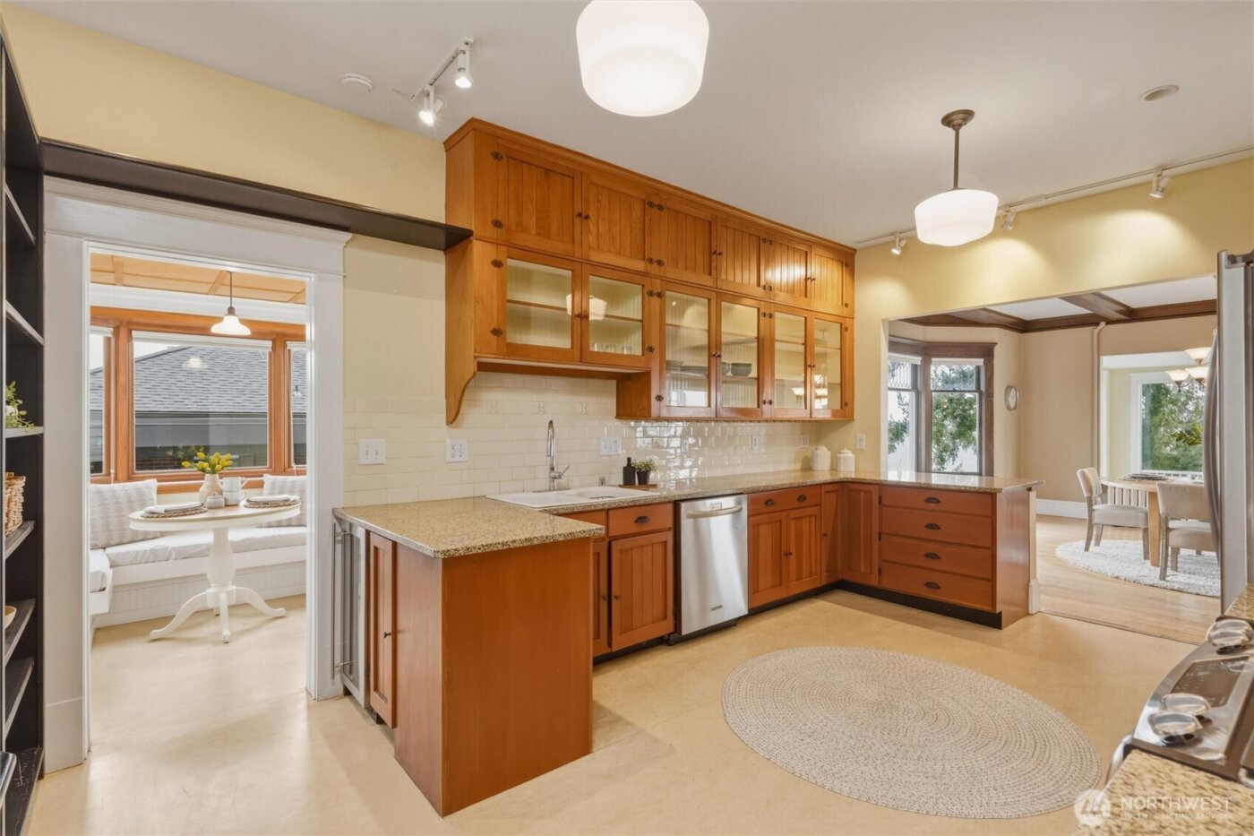 240 S Forest Street , Bellingham, WA 98225-5812