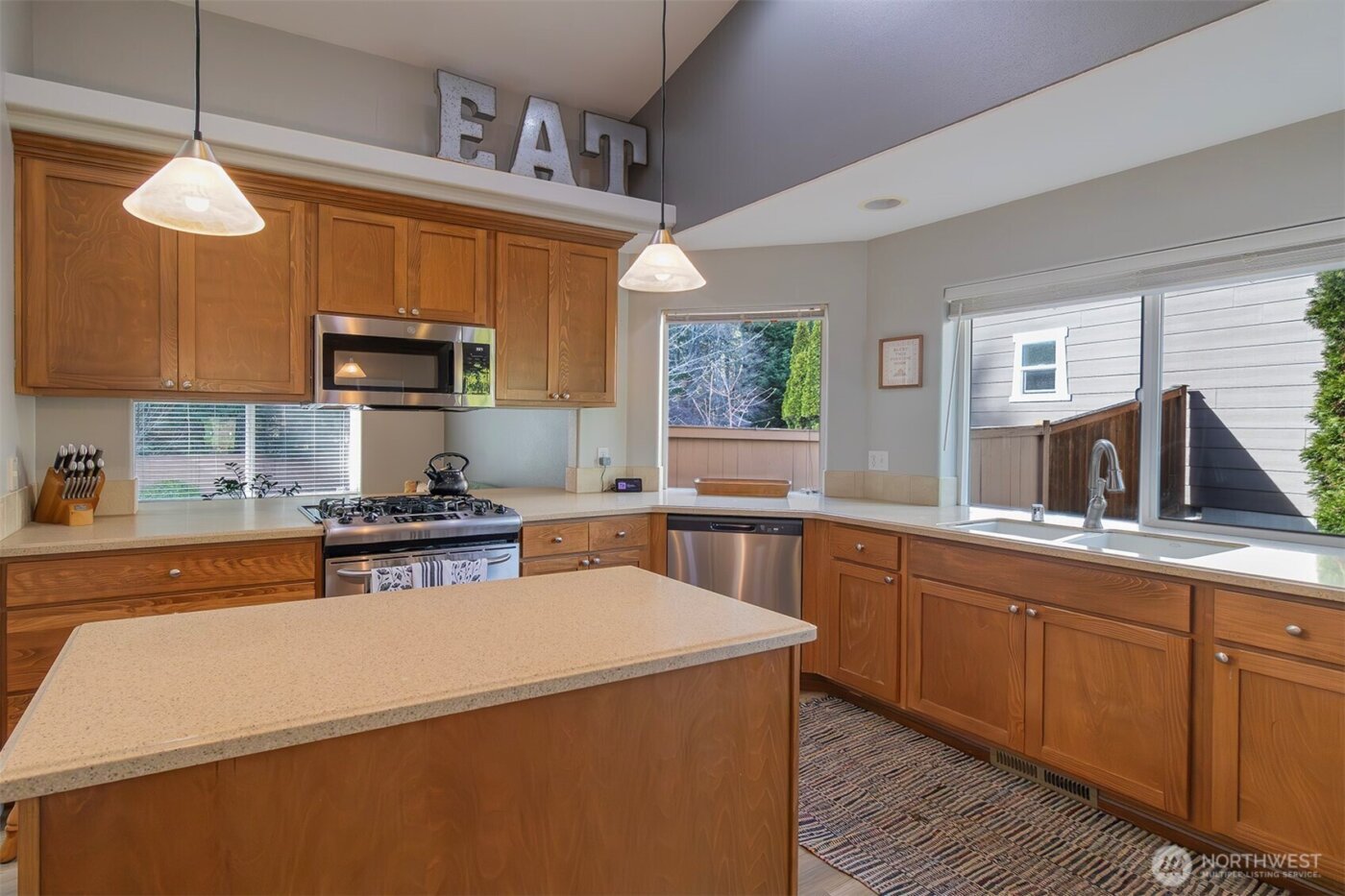 8333 Summerwood Drive SE, Olympia, WA 98513