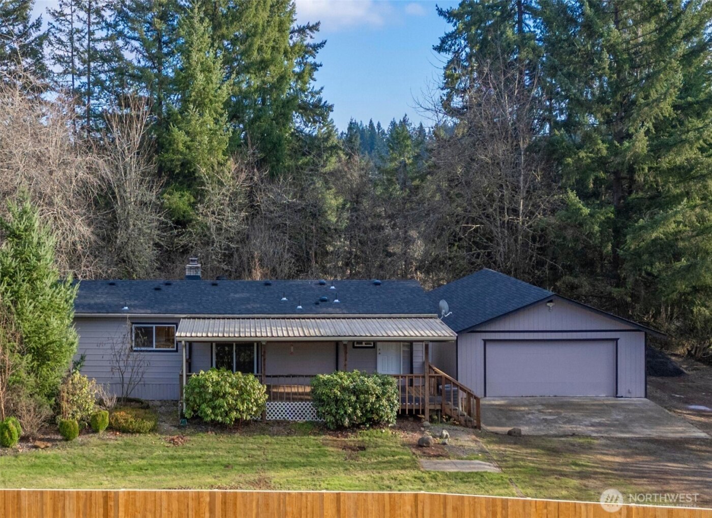 733 Tipsoo Loop S, Rainier, WA 98576