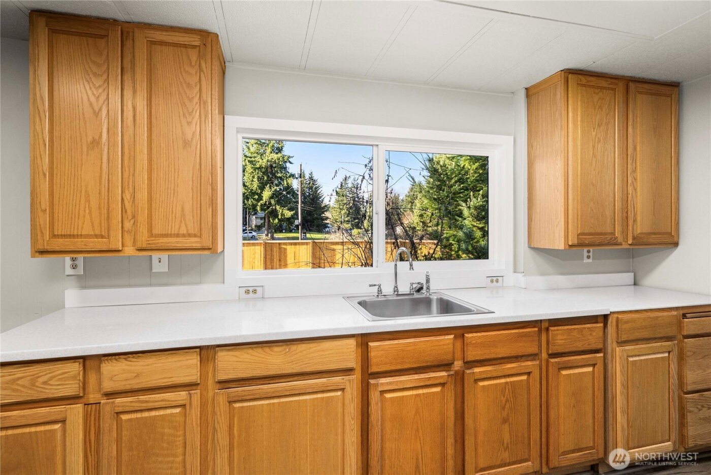 733 Tipsoo Loop S, Rainier, WA 98576