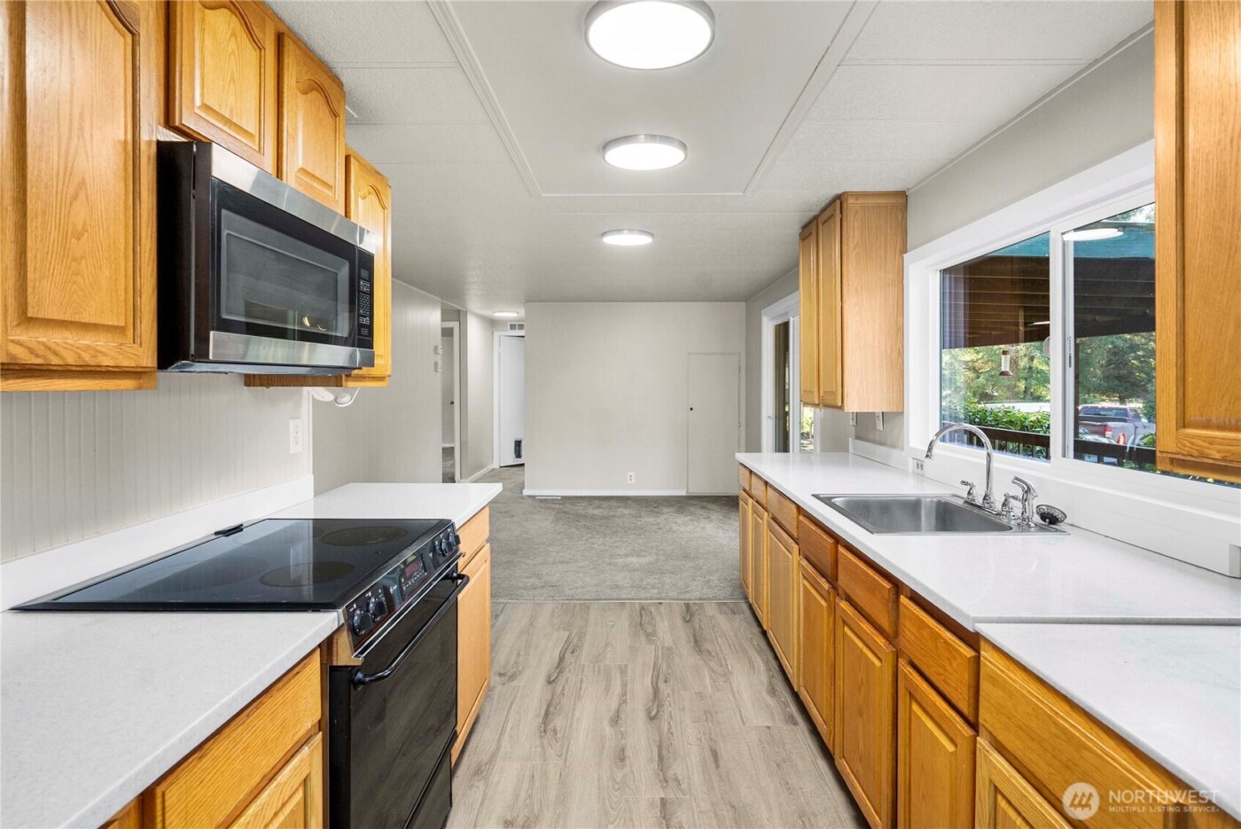 733 Tipsoo Loop S, Rainier, WA 98576