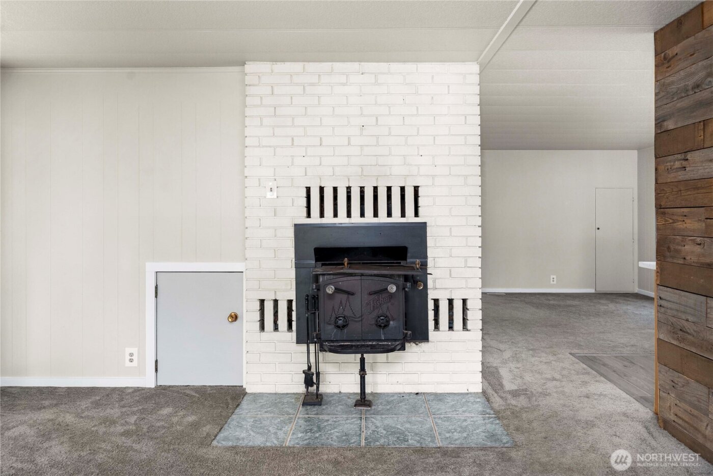 733 Tipsoo Loop S, Rainier, WA 98576