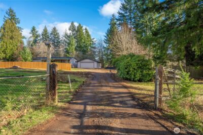 733 Tipsoo Loop S, Rainier, WA 98576 - Photo 4
