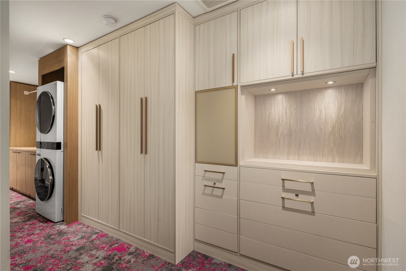 73 E Lynn St , Seattle, WA 98102-3429