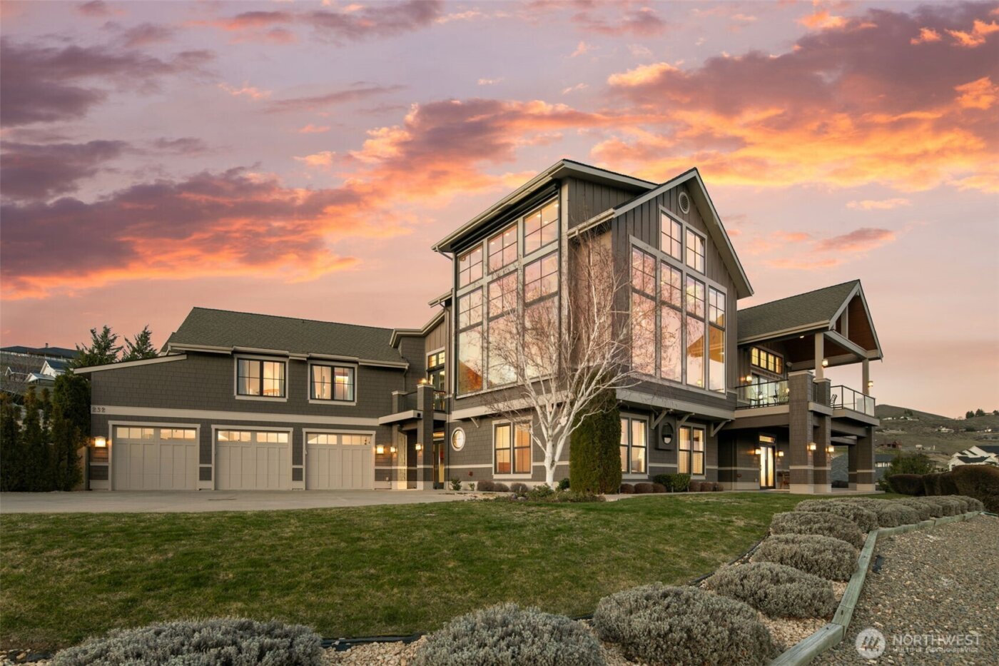 232 Crystal Drive , Chelan, WA 98816-9588