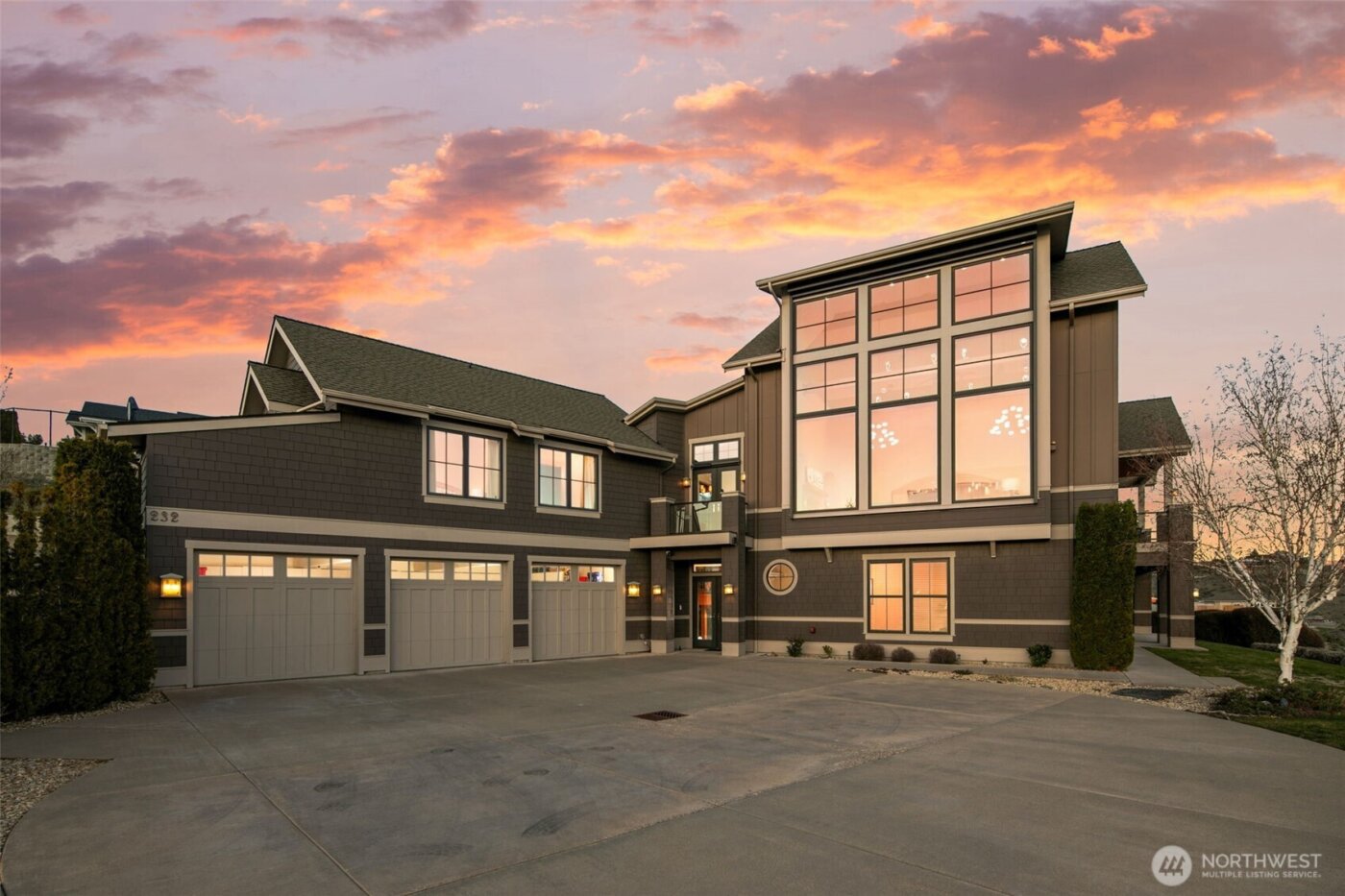 232 Crystal Drive , Chelan, WA 98816-9588