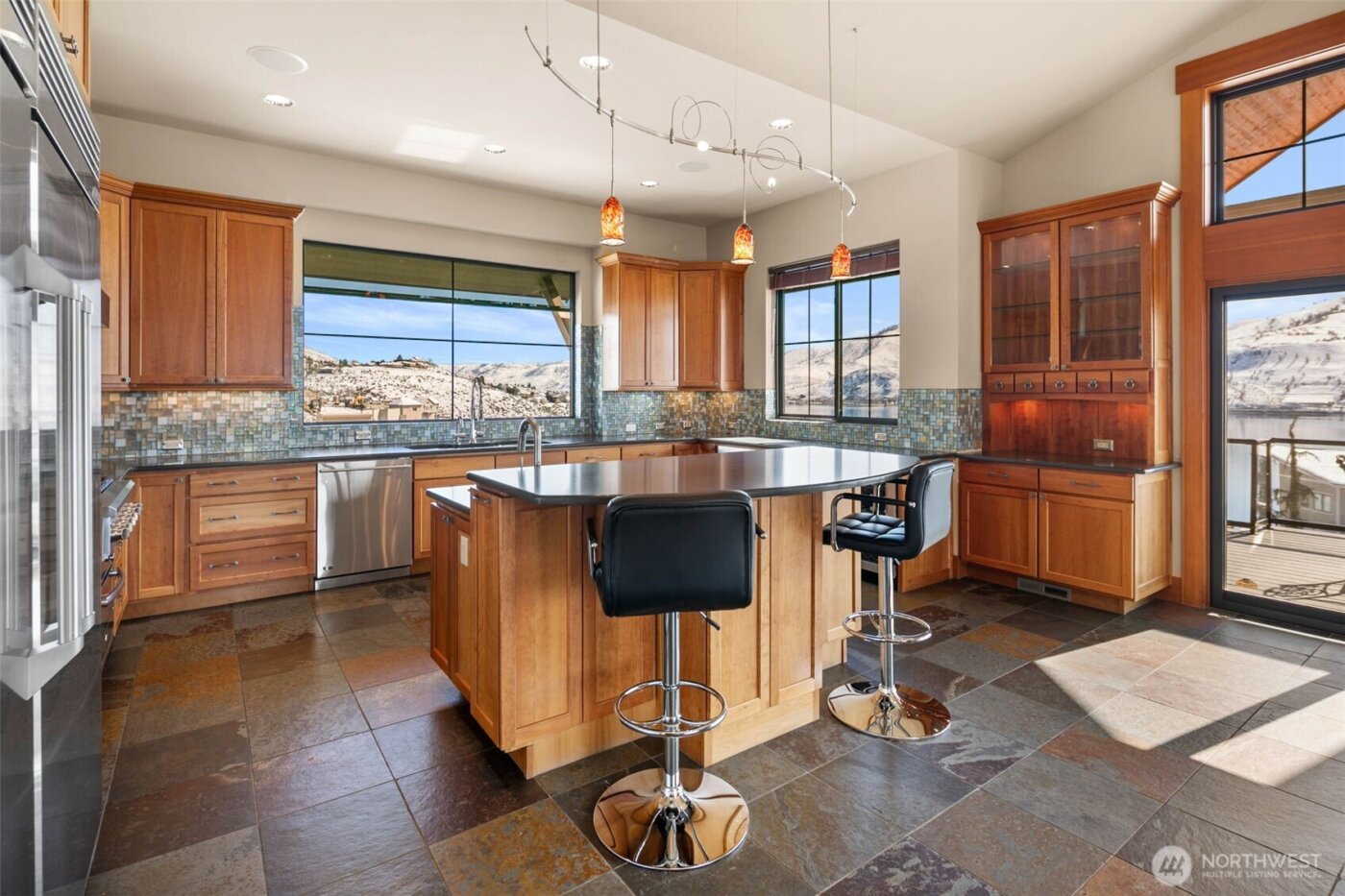 232 Crystal Drive , Chelan, WA 98816-9588