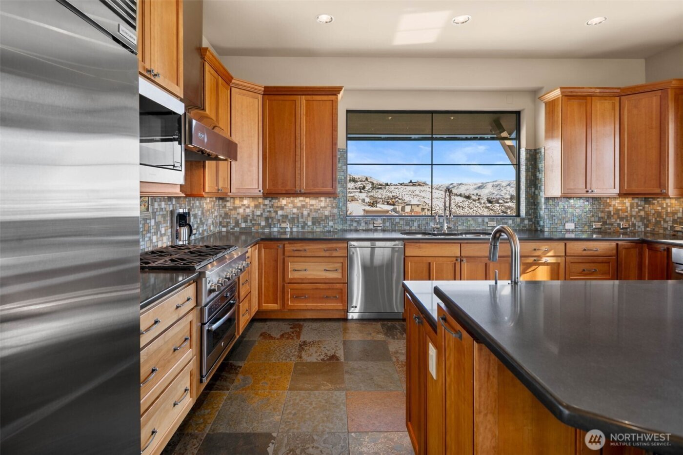 232 Crystal Drive , Chelan, WA 98816-9588