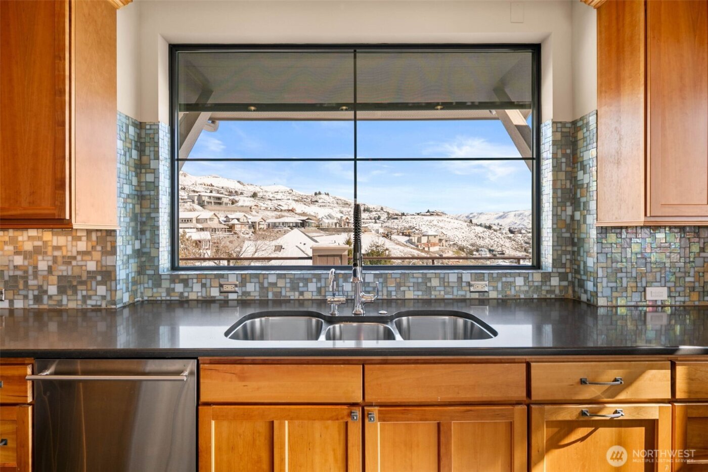 232 Crystal Drive , Chelan, WA 98816-9588