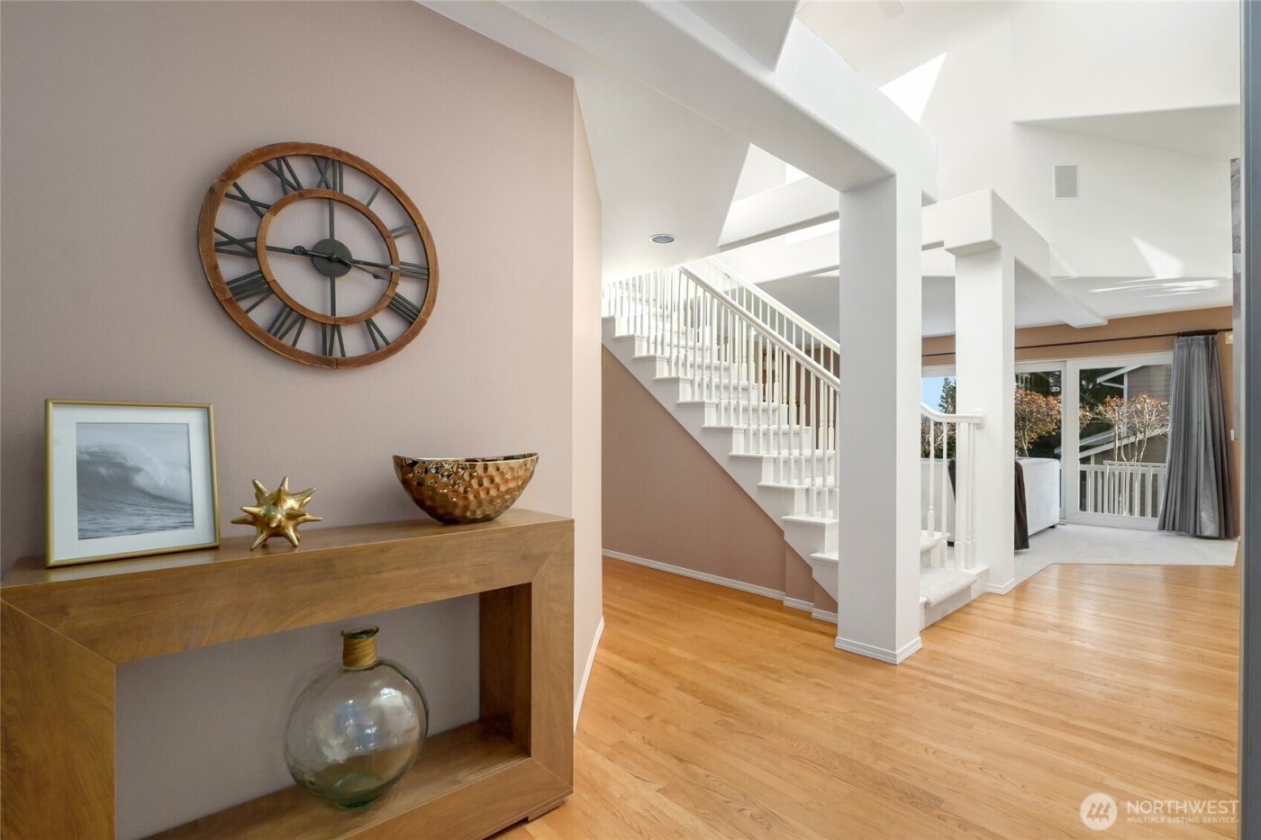 15920 NE 51st St , Redmond, WA 98052