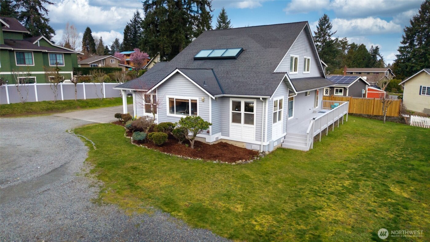 15920 NE 51st St , Redmond, WA 98052