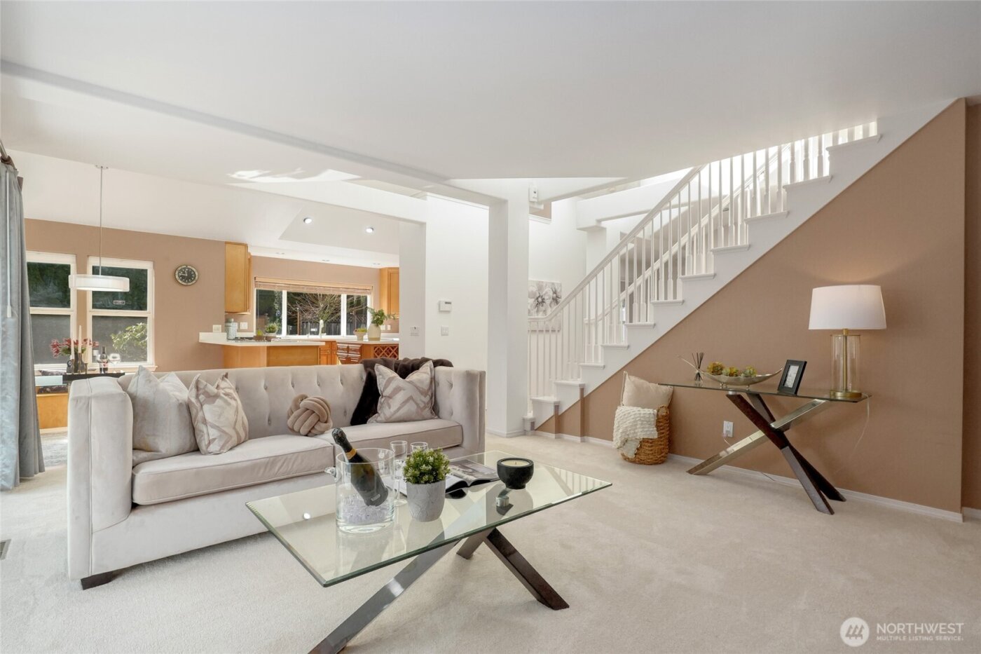 15920 NE 51st St , Redmond, WA 98052