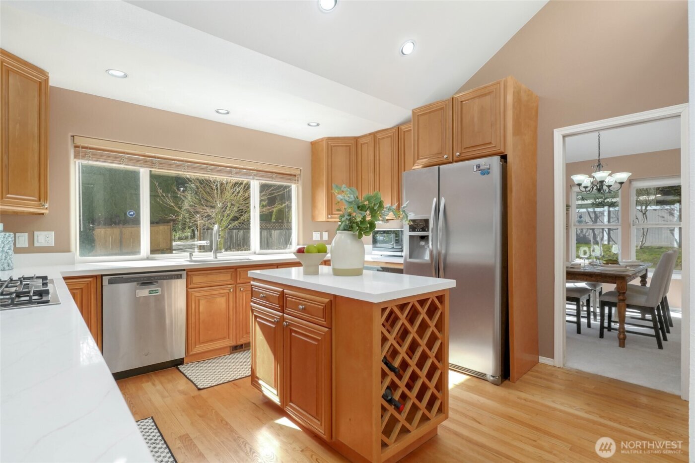 15920 NE 51st St , Redmond, WA 98052