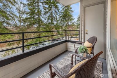 3520 Lake Washington Boulevard SE ##105, Bellevue, WA 98006