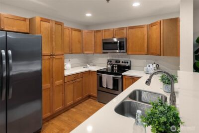 3520 Lake Washington Boulevard SE ##105, Bellevue, WA 98006 - Photo 12