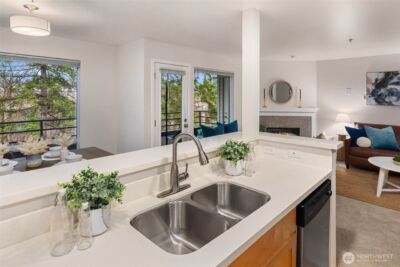 3520 Lake Washington Boulevard SE ##105, Bellevue, WA 98006 - Photo 13