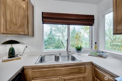 1915 11th Avenue S, Seattle, WA 98134 - Photo 18