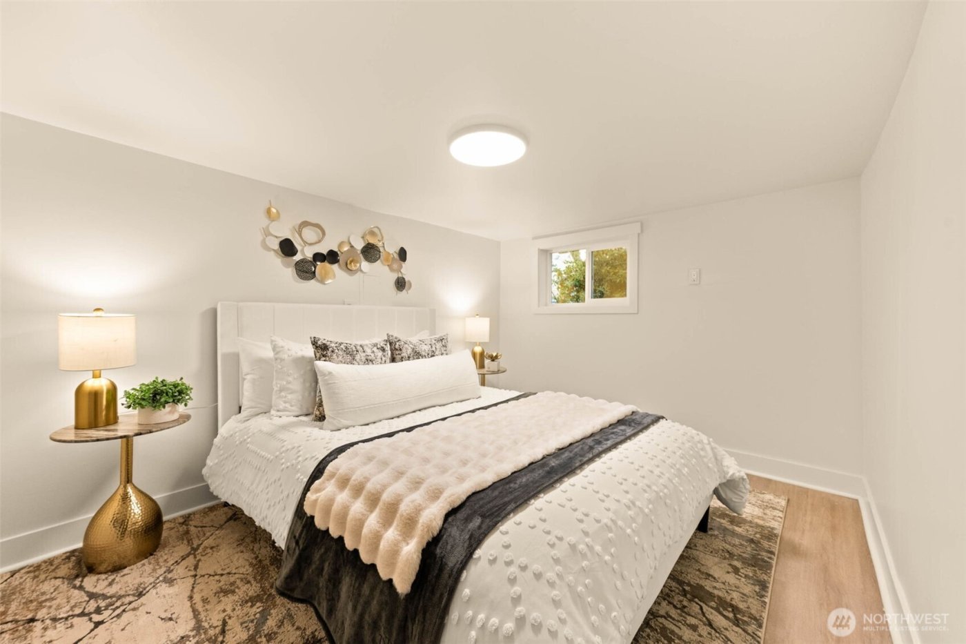 935 A NW 61st Street , Seattle, WA 98107