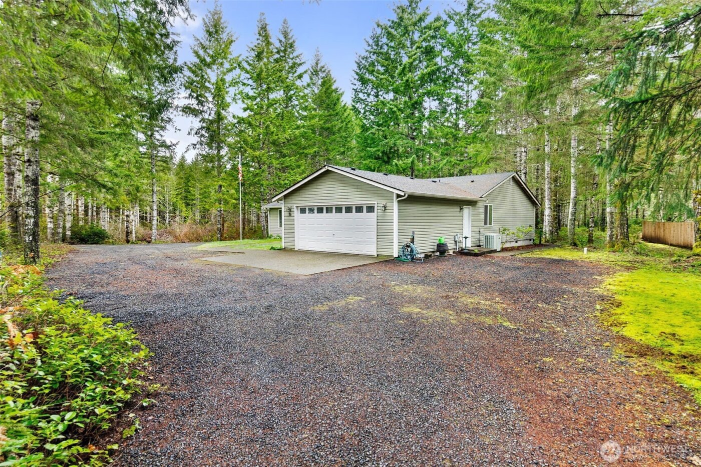 70 E Capital Peak Drive , Shelton, WA 98584