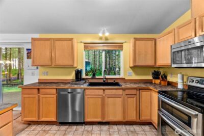 70 E Capital Peak Drive , Shelton, WA 98584 - Photo 9
