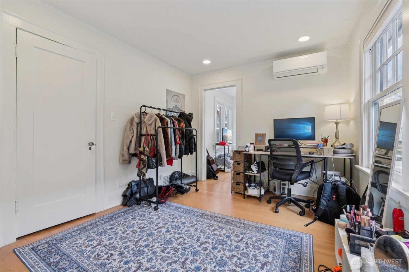 5230 16th Avenue NE, Seattle, WA 98105