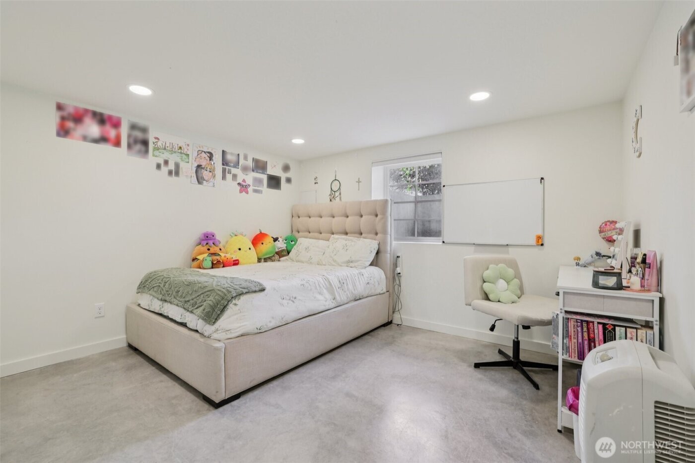 5230 16th Avenue NE, Seattle, WA 98105