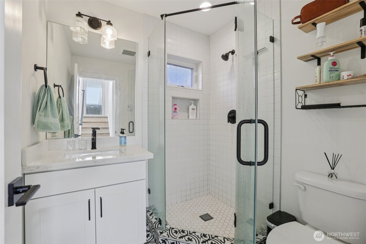 5230 16th Avenue NE, Seattle, WA 98105