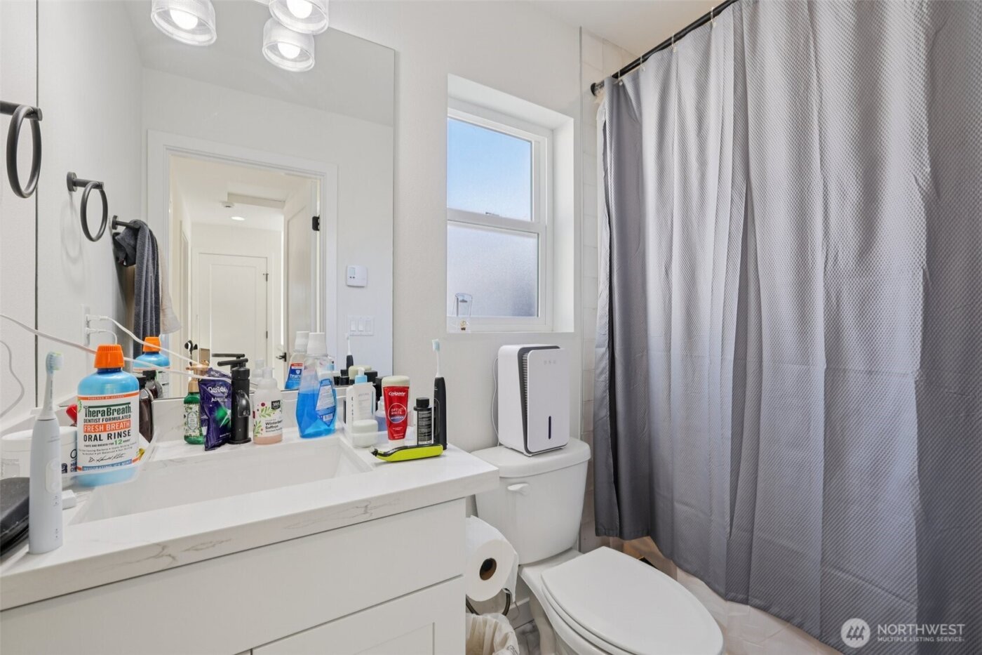 5230 16th Avenue NE, Seattle, WA 98105