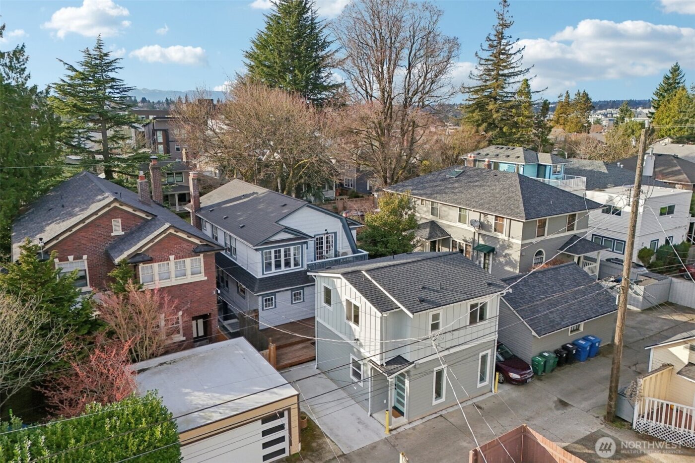 5230 16th Avenue NE, Seattle, WA 98105