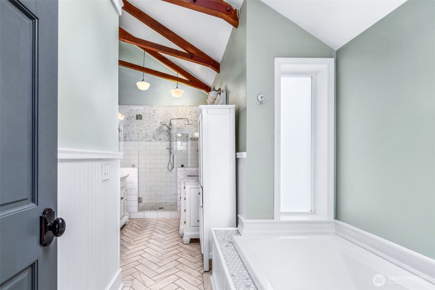 9510 9th Avenue NW, Seattle, WA 98117