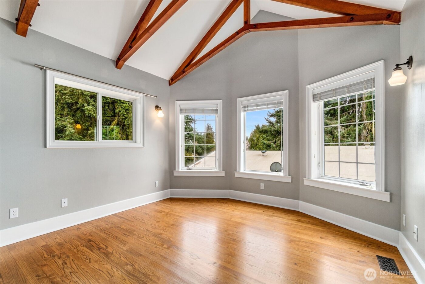 9510 9th Avenue NW, Seattle, WA 98117