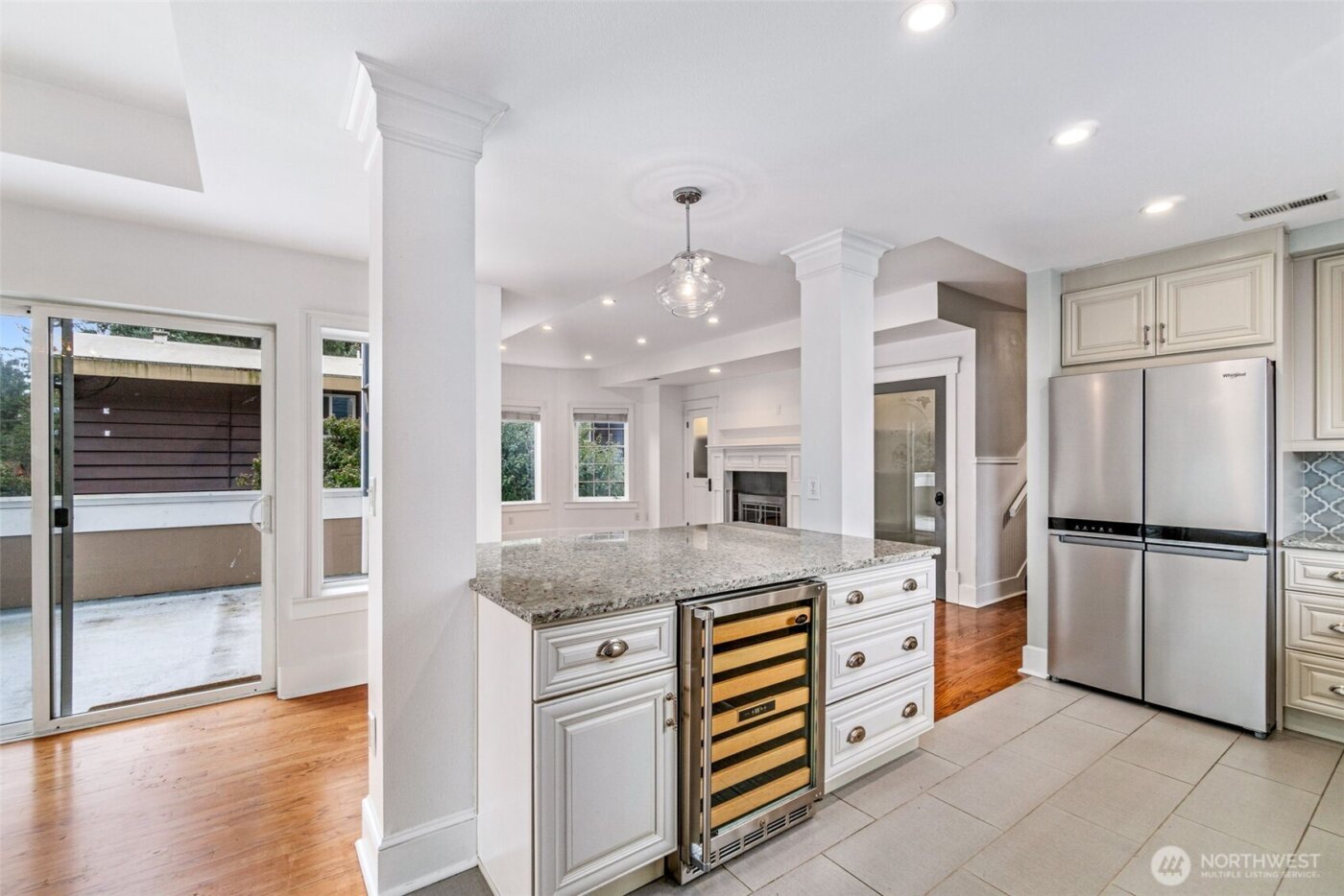 9510 9th Avenue NW, Seattle, WA 98117