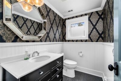 9510 9th Avenue NW, Seattle, WA 98117 - Photo 16