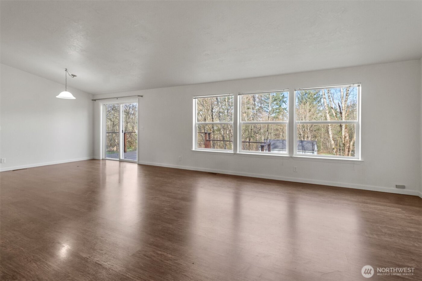 126 Burchett Rd , Onalaska, WA 98570-9402