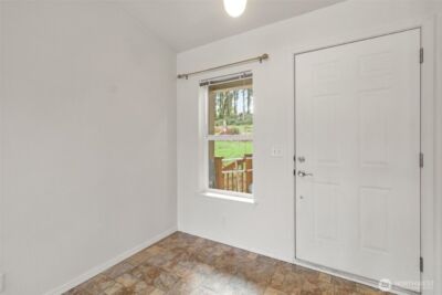 126 Burchett Rd , Onalaska, WA 98570-9402 - Photo 6