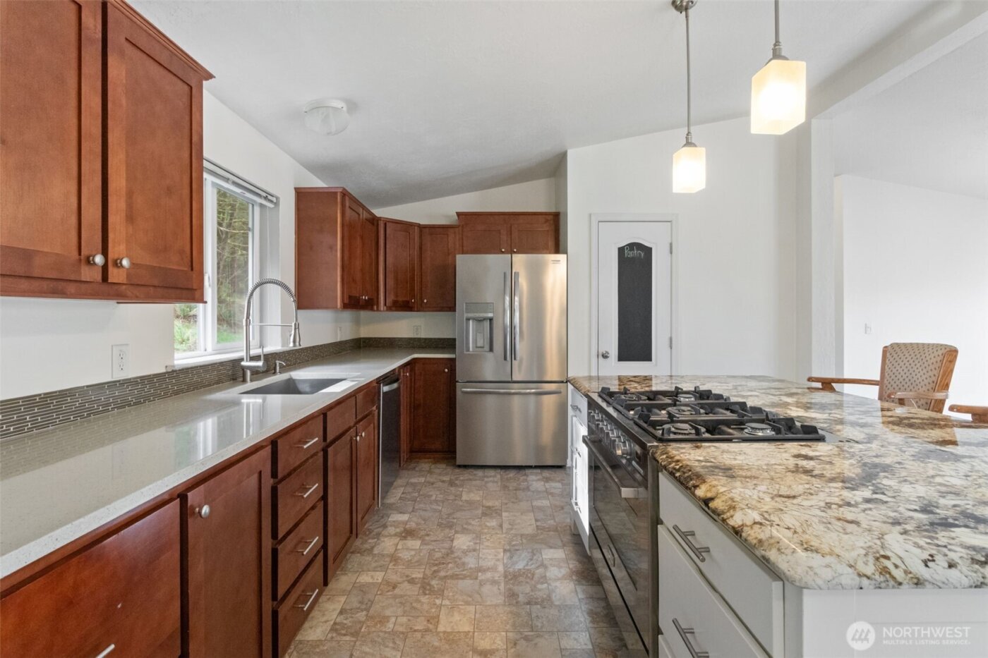 126 Burchett Rd , Onalaska, WA 98570-9402