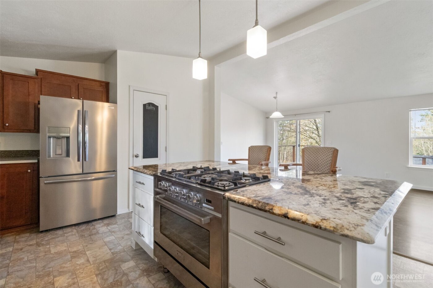 126 Burchett Rd , Onalaska, WA 98570-9402