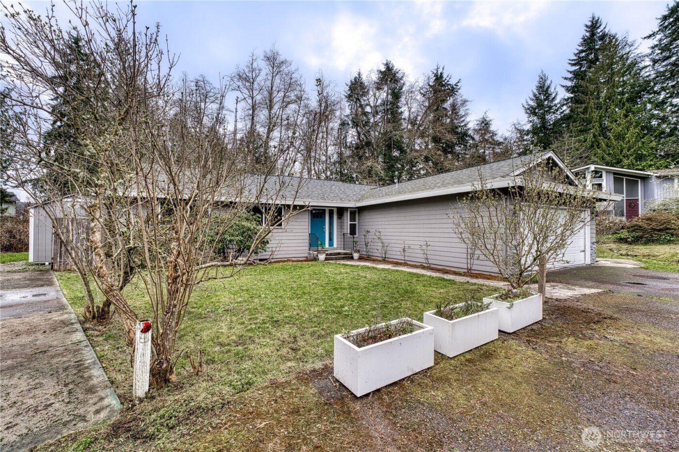 7048 NE Treemont Court , Bremerton, WA 98311
