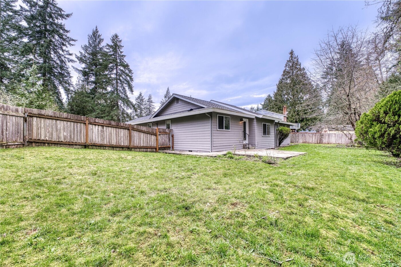 7048 NE Treemont Court , Bremerton, WA 98311