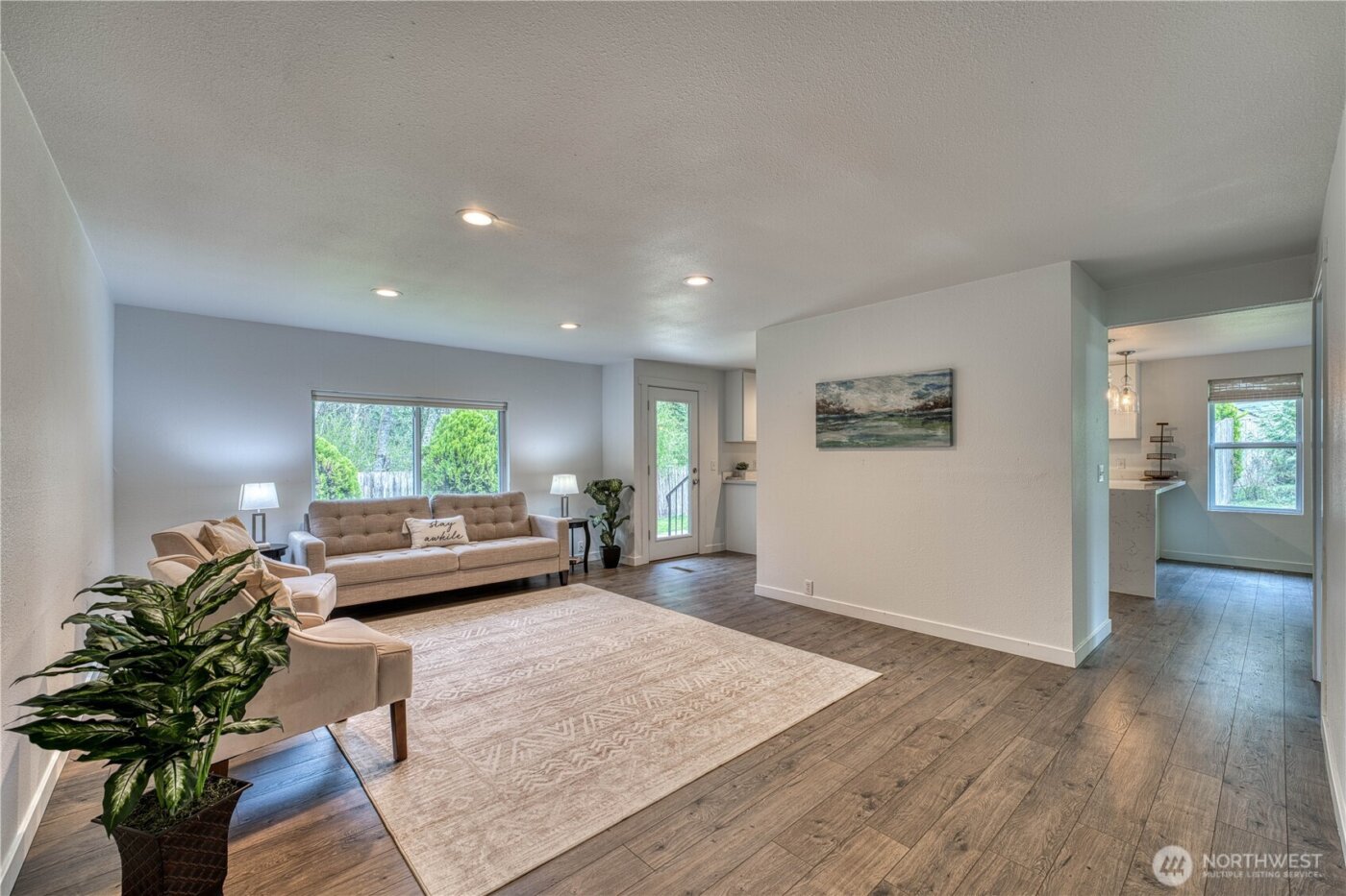 7048 NE Treemont Court , Bremerton, WA 98311