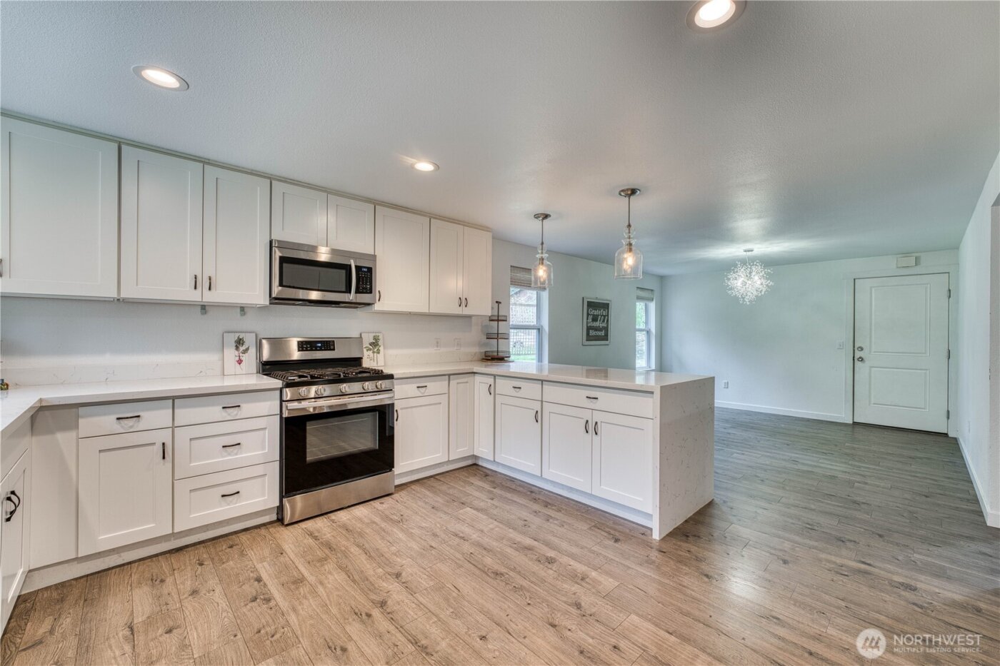 7048 NE Treemont Court , Bremerton, WA 98311