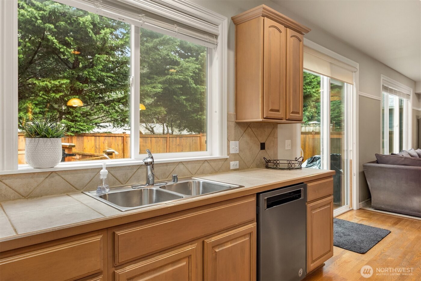 23703 SE 284th Street , Maple Valley, WA 98038