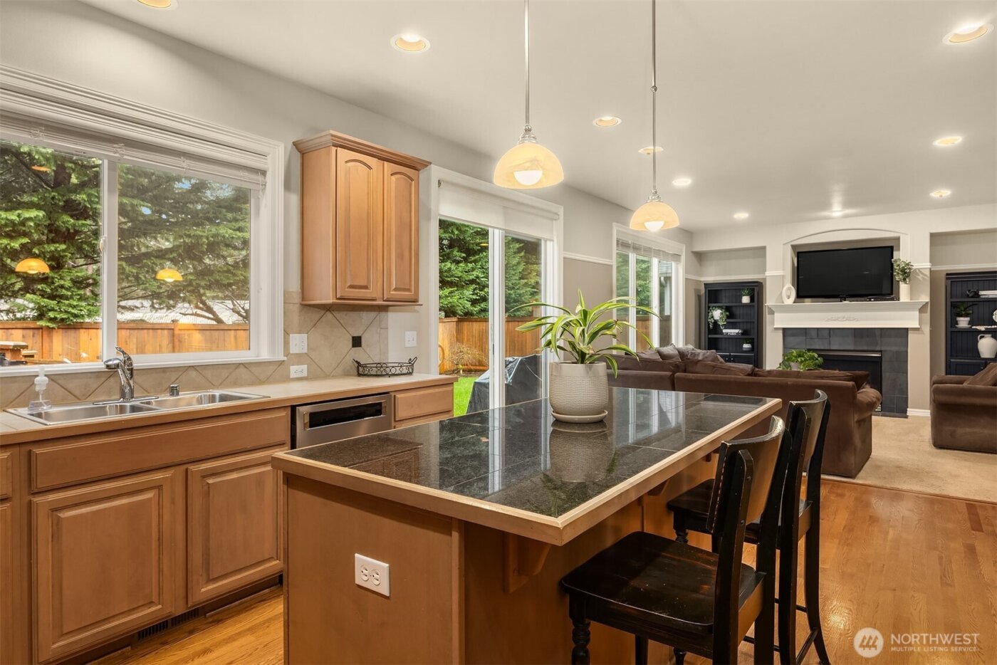 23703 SE 284th Street , Maple Valley, WA 98038