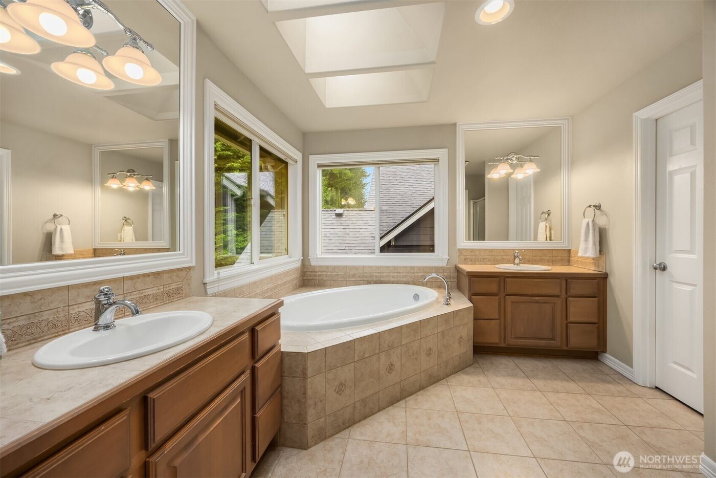 23703 SE 284th Street , Maple Valley, WA 98038