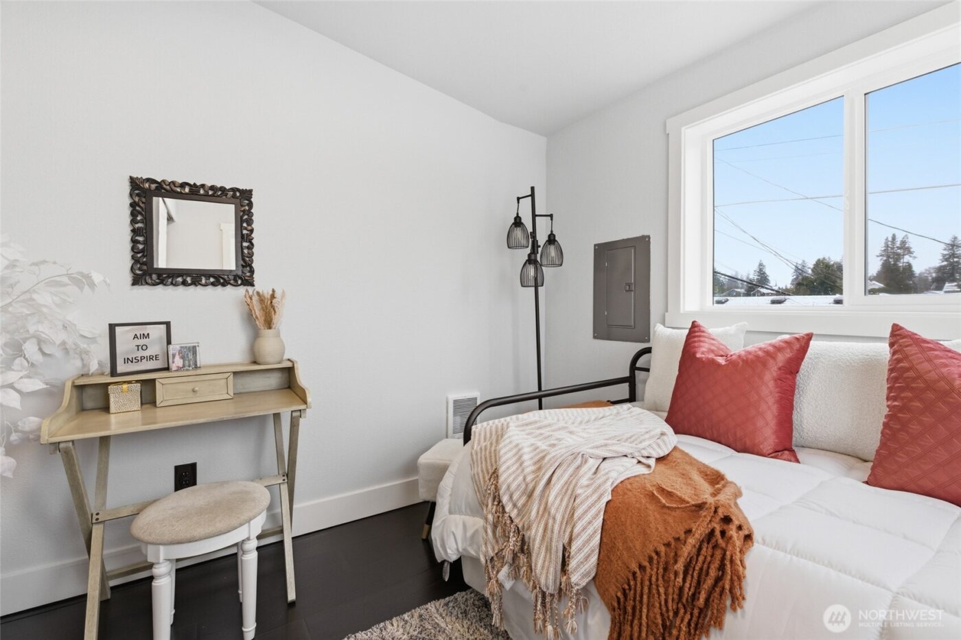 2124 15th Street , Bremerton, WA 98312