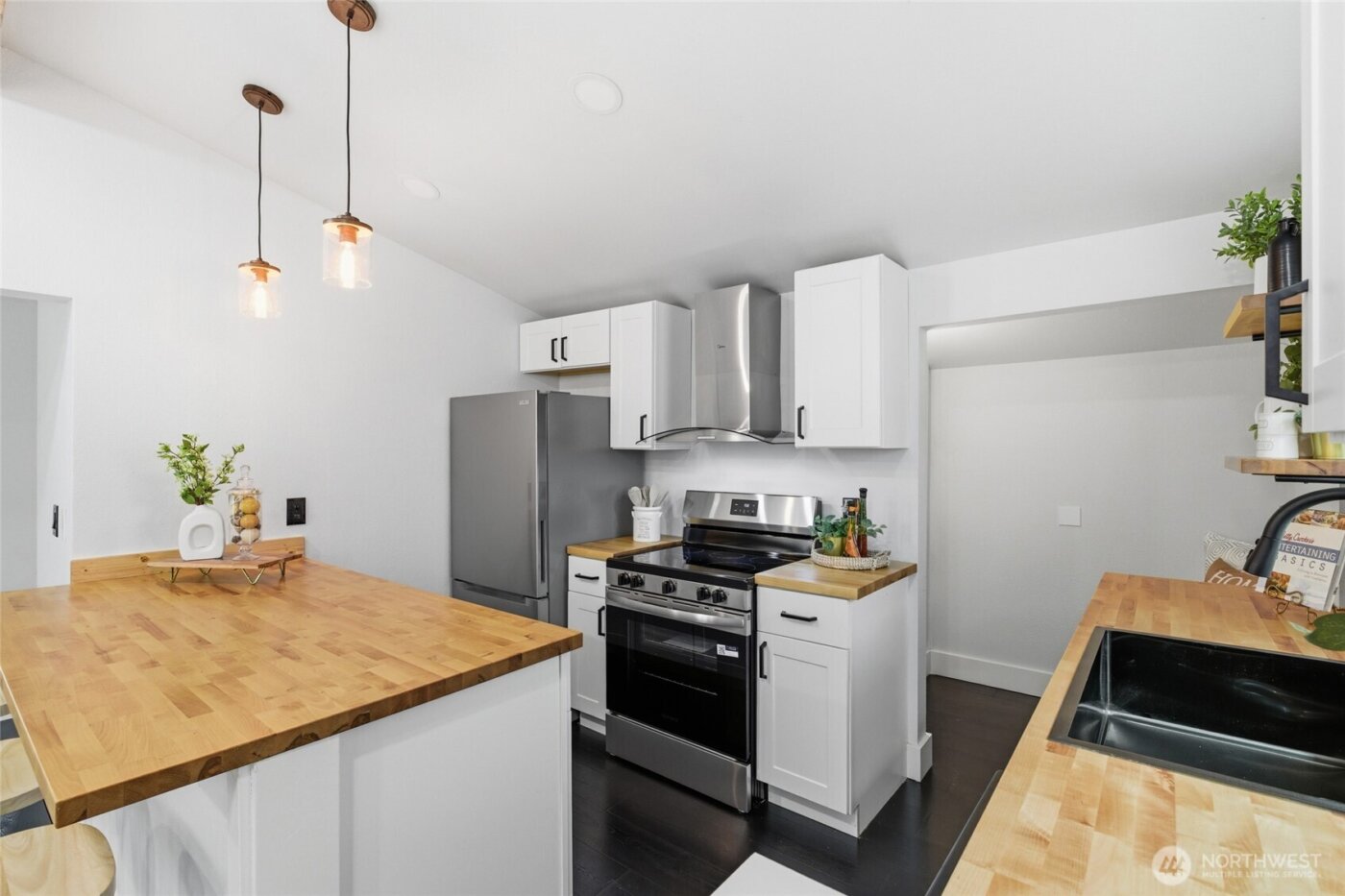 2124 15th Street , Bremerton, WA 98312